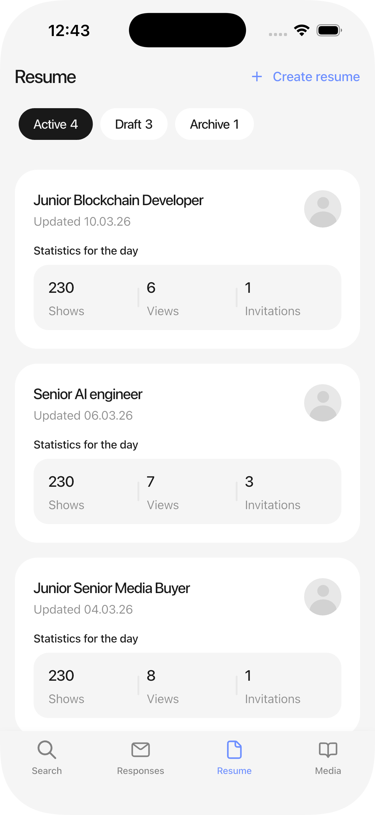 Resume screen with profile list and statistics